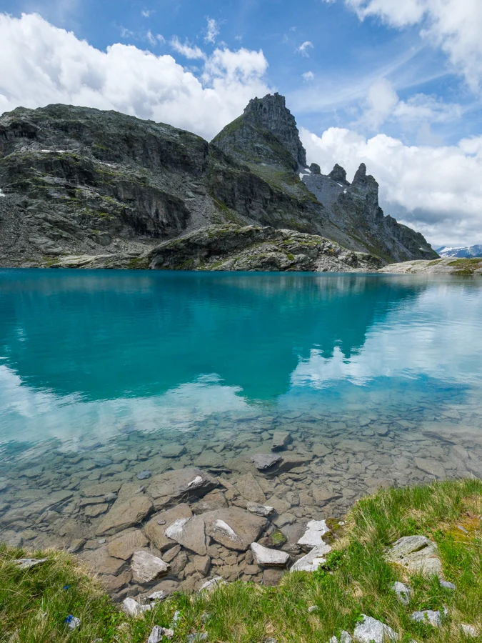 Shottensee on the 5 Seen Wanderung Five Lakes Hike in Pizol