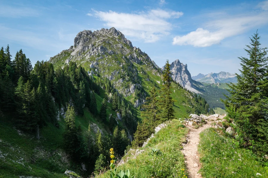 Views of the Wandflue peak from Gastlosen trail